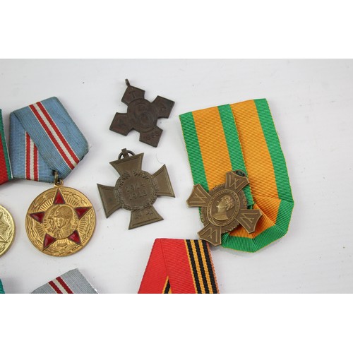 534 - 10 x Medals Inc Russian, Army Temperance, German 1914-1918 Cross, Etc