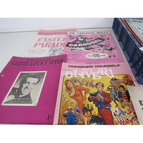 239 - JOBLOT OF SHEET MUSIC INCLUDES VERA LYNN, EVERLY BRO'S, FRANK SINATRA ETC