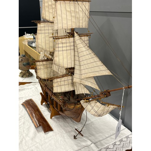 98 - LARGE SCALE MODEL SHIP WITH OPEN SIDE TO REVEAL INSIDE WITH FIGURES, BARRELS, LADDERS ETC LENGTH 35