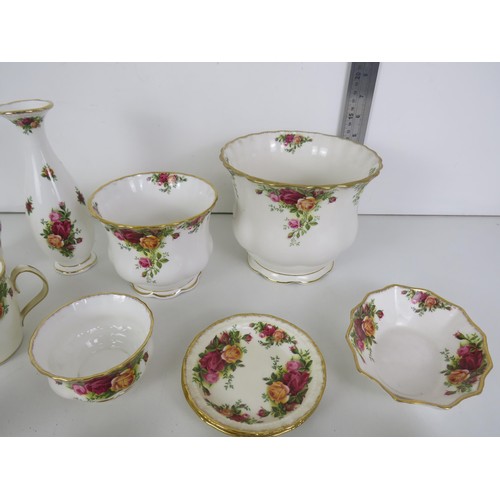 265 - SELECTION OF ROYAL ALBERT COUNTRY ROSES INCLUDES JARDINIERS, TRINKETS, VASES, CRUET SET ETC