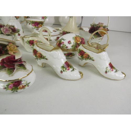 265 - SELECTION OF ROYAL ALBERT COUNTRY ROSES INCLUDES JARDINIERS, TRINKETS, VASES, CRUET SET ETC