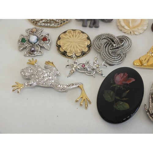 287 - 26 ASSORTED BROOCHES and SCARF CLIPS