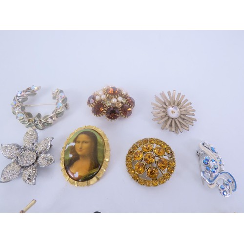 282 - 20 x ASSORTED BROOCHES SPARES/REPAIRS