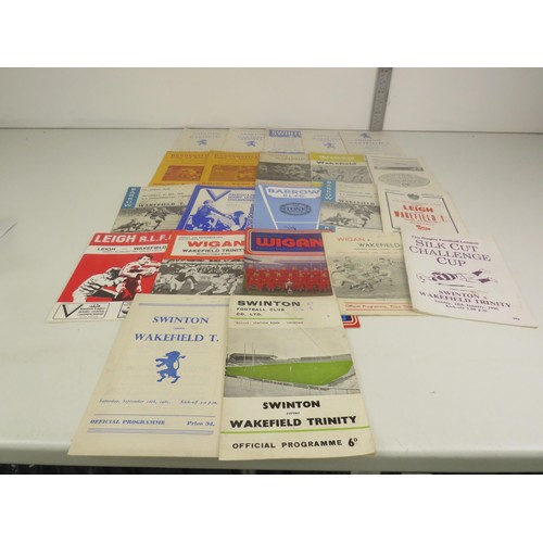 102 - COLLECTION OF 1950'S WAKEFIELD TRINITY AWAY RUGBY LEAGUE PROGRAMMES