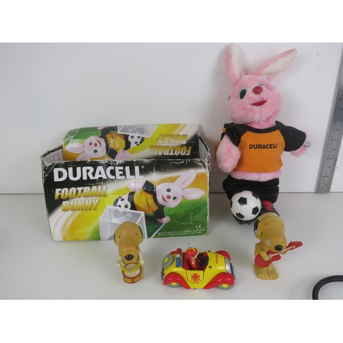 140 - DURACELL FOOTBALL BUNNY, FIREMAN CAR, SNOOPY DRUM PLAYER AND SNOOPY GUITAR PLAYER