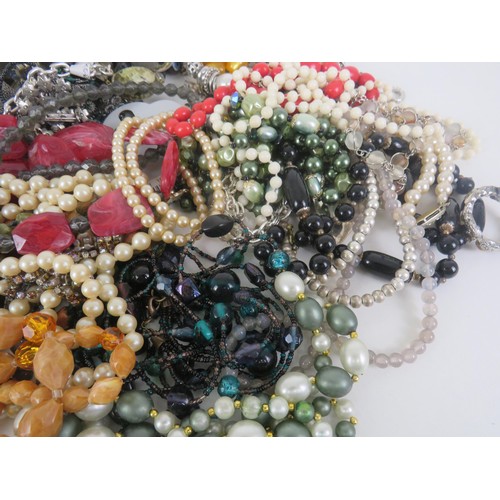 152 - BAG OF COSTUME JEWELLERY