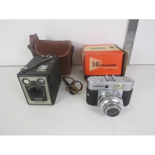 204 - VINTAGE BROWNIE CAMERA/ 3D VIEWER AND VOITLANDER CAMERA