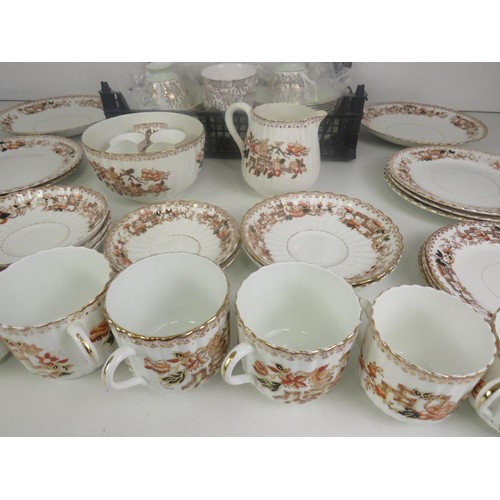 163 - ROYAL VALE TEA SET OF INDIAN TREE TEA SET I.E EGG CUPS, SAUCERS, SIDE PLATES, CREAM JUG AND BOWL