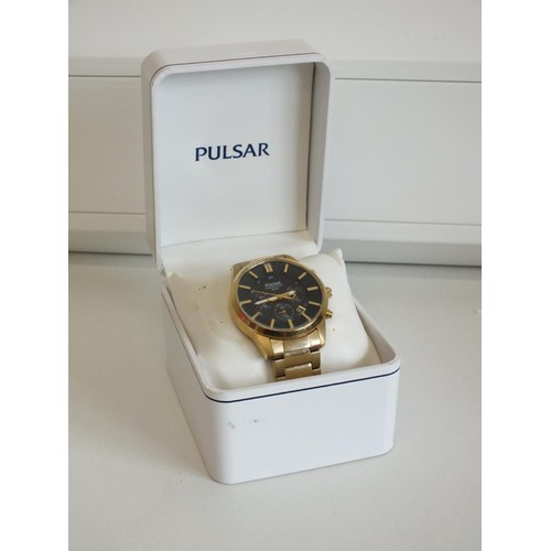 205 - MENS PULSAR BOXED WATCH