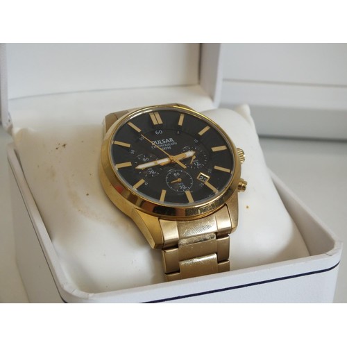 205 - MENS PULSAR BOXED WATCH