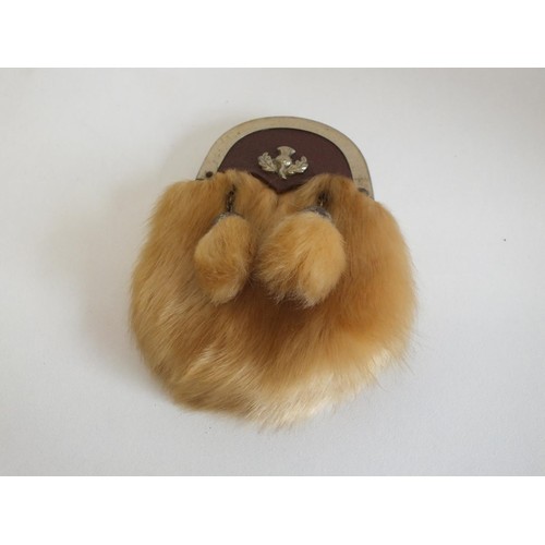 207 - SCOTTISH FAUX FUR CHILDS SPORRAN