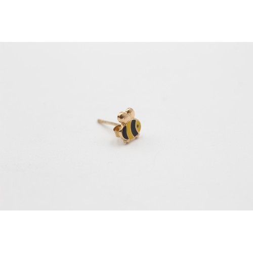 412 - 9ct Gold Enamelled Bee Stud Earrings (0.2g)