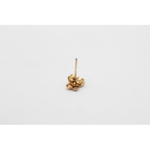 412 - 9ct Gold Enamelled Bee Stud Earrings (0.2g)