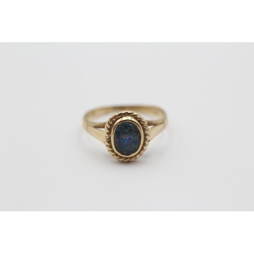 422 - 9ct Gold Opal Solitaire Dress Ring (1.6g) - Size J