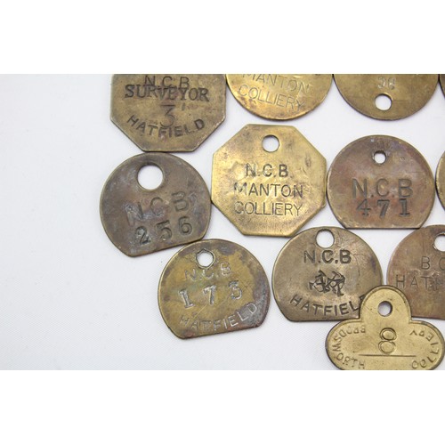 425 - 18 x Brass Pit Checks Inc Manton, Markham, Hatfield, Brodsworth