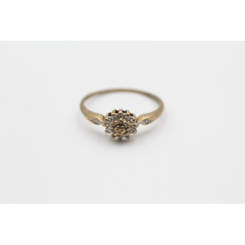 472 - 9ct White And Yellow Gold Diamond Round Cluster And Shoulder Set Dress Ring (1.2g) - Size P