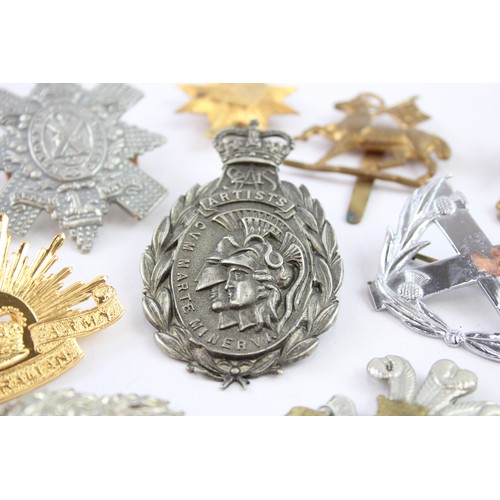 475 - Job Lot Military Cap Badges Inc The Queens, Tyneside Scottish, R. Warwickshire