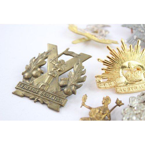 475 - Job Lot Military Cap Badges Inc The Queens, Tyneside Scottish, R. Warwickshire