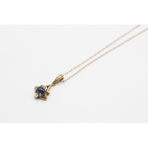 514 - 9ct White And Yellow Gold Sapphire And Diamond Vertical Trilogy Pendant Necklace (1.7g)