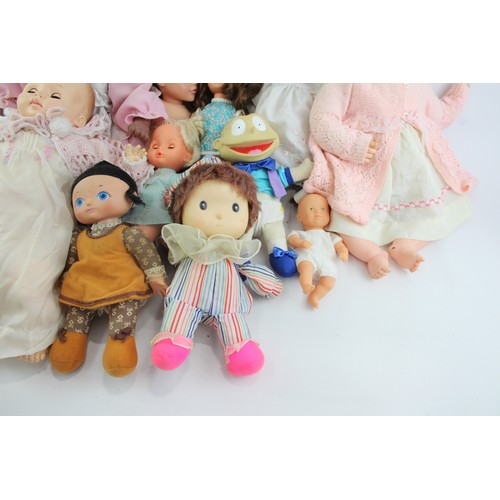 544 - 10 x Assorted Play DOLLS Inc Chad Valley Designafriend, Baby Annabelle, Baby Etc