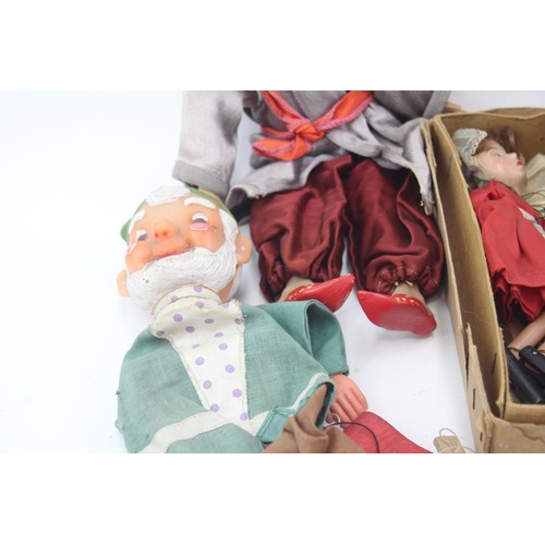 554 - 6 x Vintage Puppets & Dolls Inc Boxed Picot Puppet, South Asian Dolls Etc