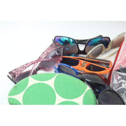 555 - Joblot of Assorted Sunglasses includes Branded