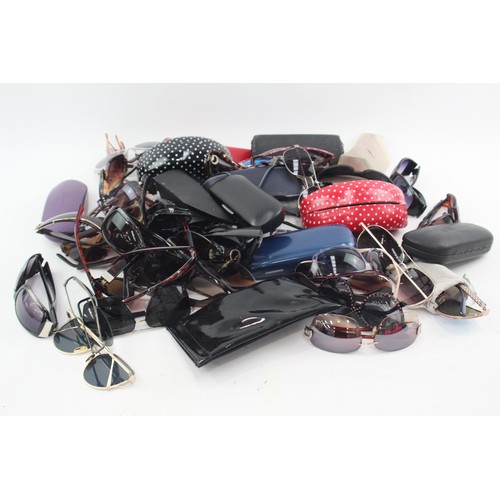 570 - Joblot of Assorted Sunglasses