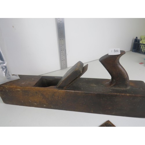 187 - SELECTION OF TOOLS INCLUDES WOOD PLANES, VINTAGE SAWS ETC