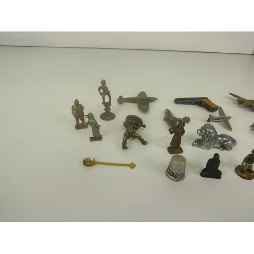 192 - SELECTION OF MINIATURE METAL COLLECTABLES INCLUDES MILITARY AEROPLANES, FIGURES, BADGES etc