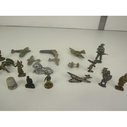 192 - SELECTION OF MINIATURE METAL COLLECTABLES INCLUDES MILITARY AEROPLANES, FIGURES, BADGES etc