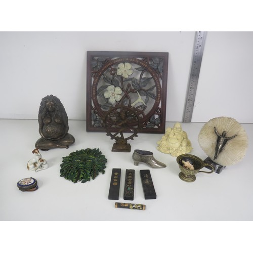 193 - TRAY OF COLLECTABLES INCLUDES SHOE PIN CUSHION, BRONZE FINISH, MILLENNIAL GALA MOTHER EARTH  STATUE ... 