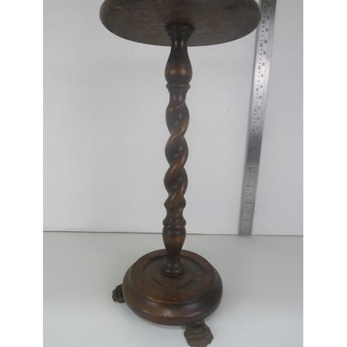 286 - CARVED WOOD BARLEY TWIST PEDESTAL SMOKING ASHTRAY STAND WITH THREE CAST IRON LIONS PAWS FEET HEIGHT ... 