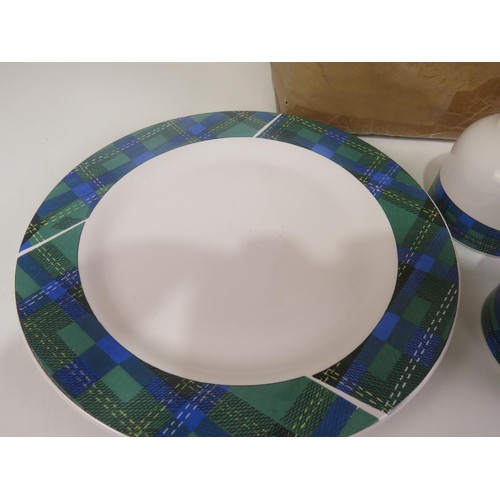 291 - 40 x PIECE GREEN TARTAN DINNER SET - BOXED AS NEW