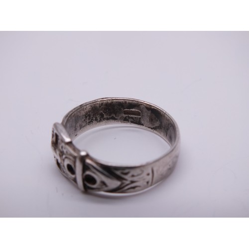 251 - STERLING SILVER BUCKLE RING SIZE T, 5g