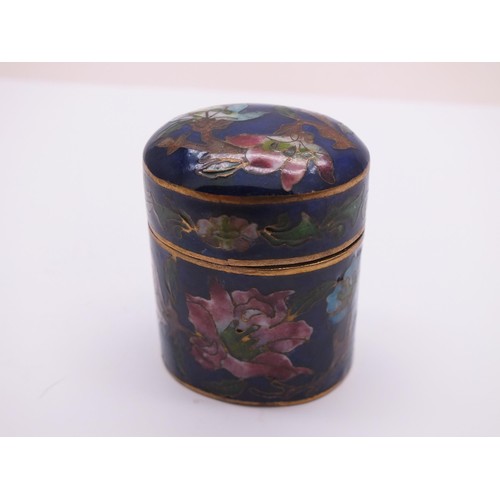 256 - CHINESE BLUE FLORAL CLOISONNE OVAL PILL BOX height 3.5cms