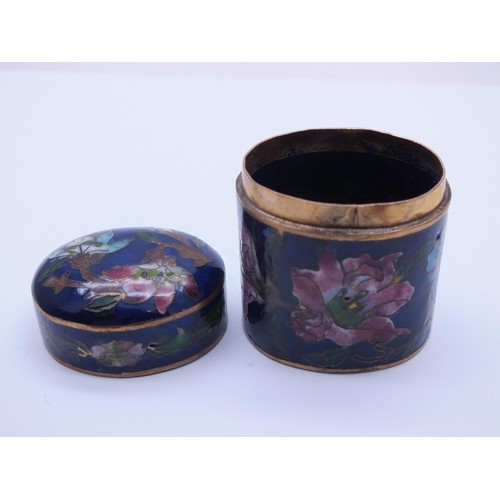 256 - CHINESE BLUE FLORAL CLOISONNE OVAL PILL BOX height 3.5cms