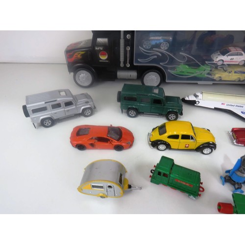 113 - LOT OF CARS INCLUDING TRANSFORMER, DINKY, LESNEY ETC