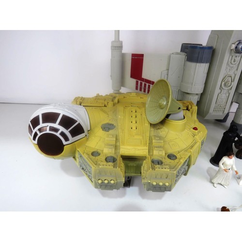 121 - STAR WARS VEHICLES and FIGURES