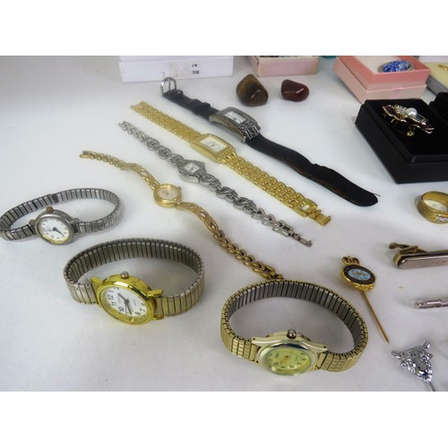 127 - SELECTION OF BOXED JEWELLERY , WATCHES AND BROOCHES ETC