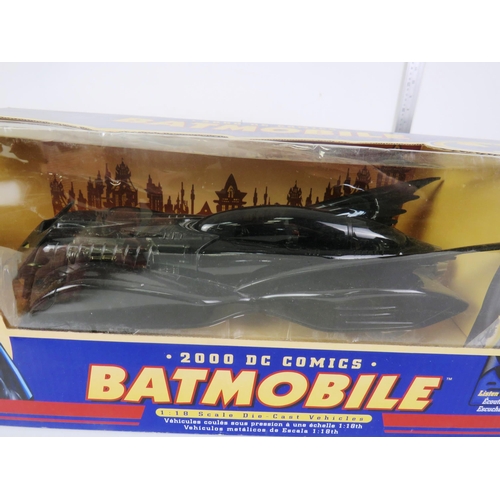 56 - CORGI 2000 DC COMICS BAT MOBILE 1/18 SCALE DIECAST - BOXED