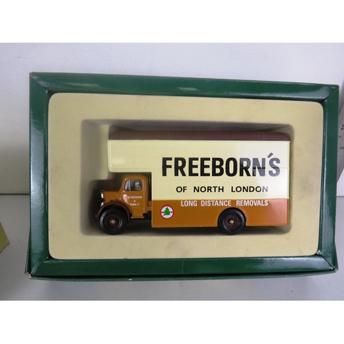 66 - 5 x BOXED DIECAST INCLUDES CORGI JUNIOR SCHOOL BUS, SET OF VINTAGE CAR MINIATURES, CORGI REMOVALS VA... 