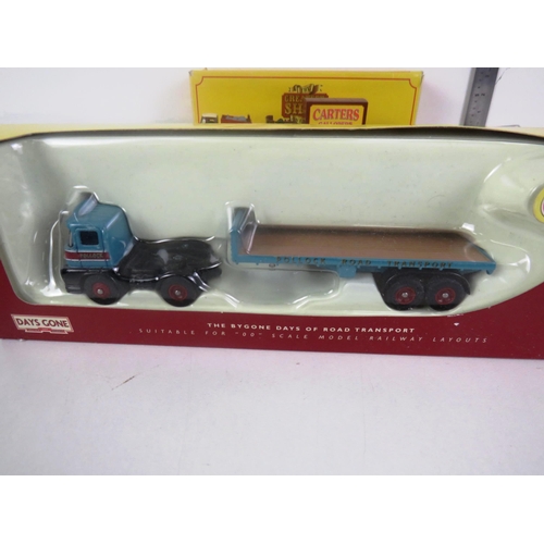 70 - 3 x BOXED DIECAST INCLUDES CARTERS FODDEN GENERATOR AND LOW LOADER AND FUNNY ACTION CROCODILE TOY