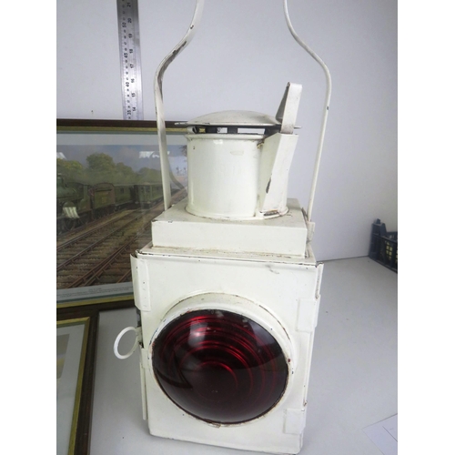 82 - RAILWAY LOT INCLUDES 2 x BAROLIC SIGNAL LAMPS, WHITE ENAMEL BRITISH RAILWAYS LANTERN, BRITISH RAILWA... 