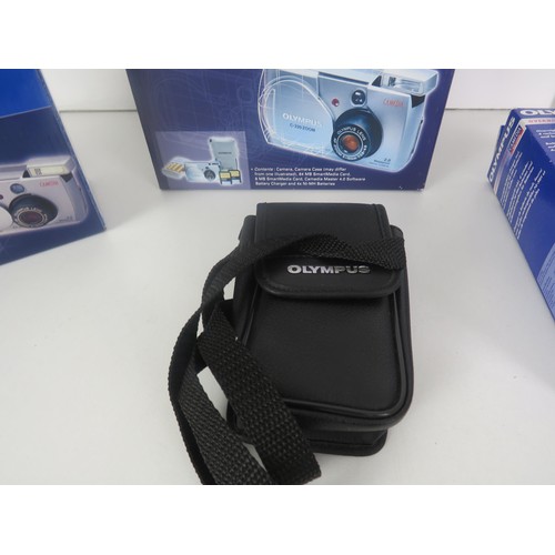 94 - OLYMPUS CAMEDIA C-220 ZOOM LUXURY PACK DIGITAL CAMERA BOXED AS NEW WITH BATTERY CHARGER, SMART MEDIA... 