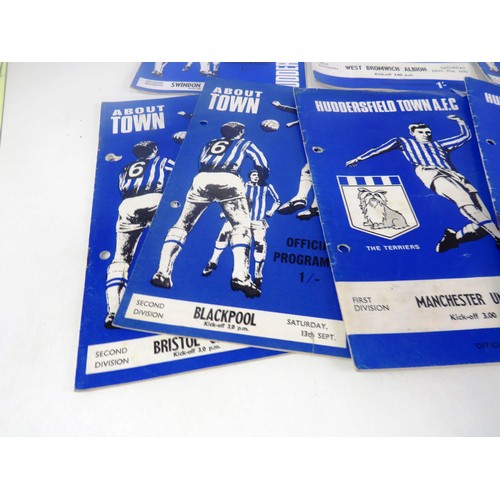 98 - COLLECTION OF OLD FOOTBALL PROGRAMMES 1960'S/70'S INCLUDES LEEDS UNITED, HUDDERSFIELD TOWN AND BLACK... 