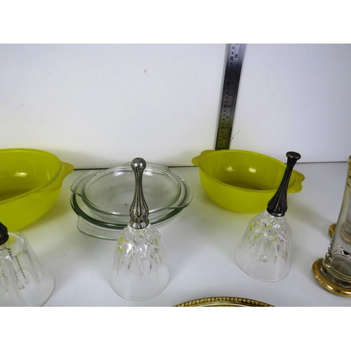 269 - 3 x TRAYS OF CERAMICS AND GLASSWARE INCLUDES SET OF SIX BABYCHAM GLASSES CRYSTAL BELLS, PYREX DISHES... 