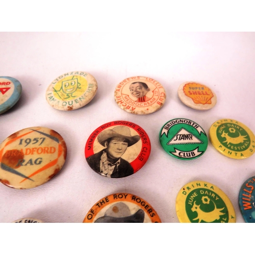 277 - COLLECTION OF ASSORTED OLD BADGES AND ROYAL SALFORD HOSPITAL MEDAL- INCLUDES WILIS WOODBINE, ENAMEL,... 