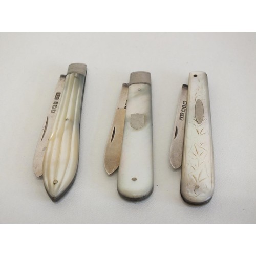 288 - 3 x STERLING SILVER AND MOTHER OF PEARL FRUIT KNIVES