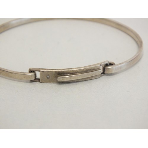 164 - STERLING SILVER KIT HEATH EXPANDING BANGLE WITH SMALL DIAMOND