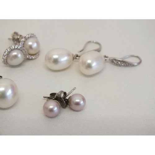 179 - 5 x PAIRS OF AS NEW AND UNWORN STERLING SILVER REAL PEARL EARRINGS